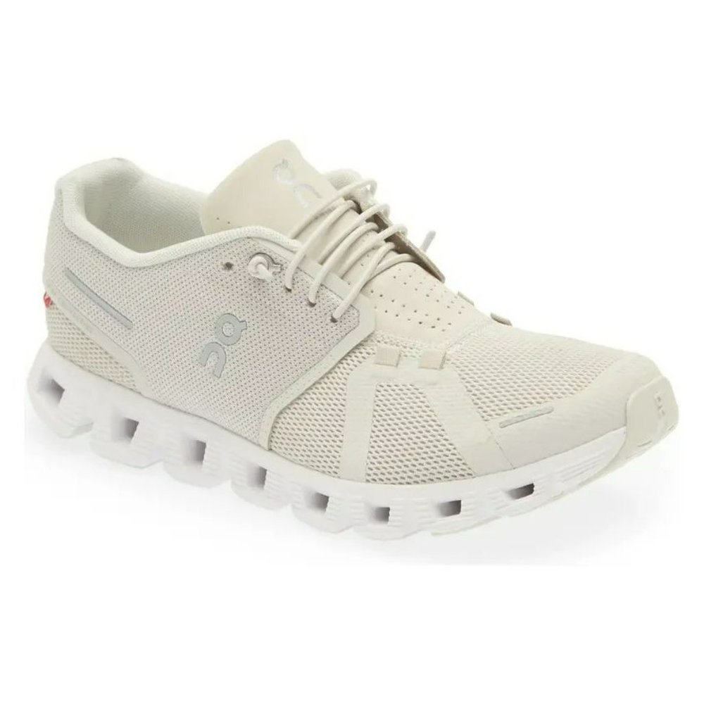 ON Cloud 5 Running Shoe in Pearl/White, Size 8.5, Retail $139.99